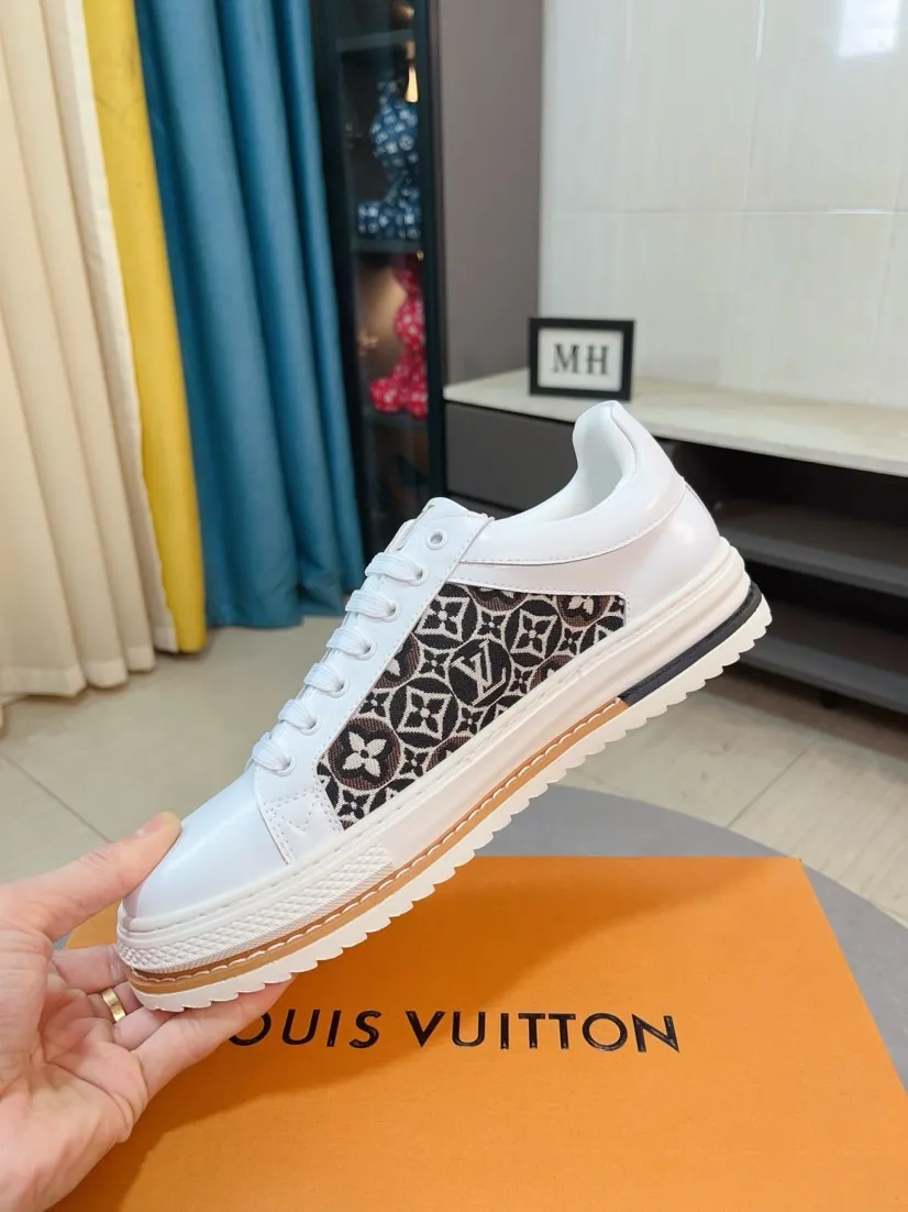 Men's shoes💰420🌹🌹[LV]🌹High-end men's shoes brand: official website 1:1 latest masterpiece: the upper is made of Italian imported first-layer cowhide with special materials➕full genuine leather lining🔥, making walking more convenient and comfortable! Exclusive new style, stunning work [color]! Create a fashionable personality to set off your uniqueness! A must-have for trendy men! Classic🔥Number: 38-44